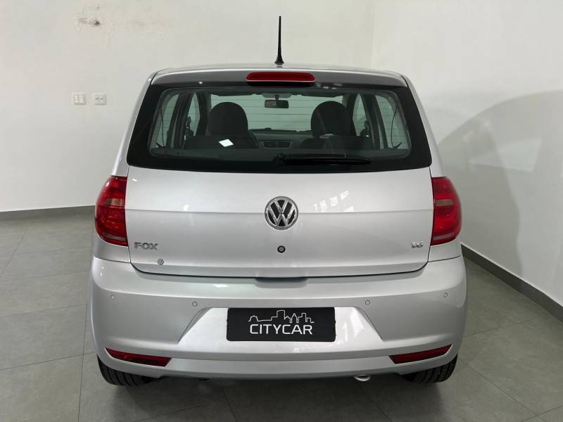 VOLKSWAGEN - FOX - 2014/2014 - Prata - R$ 46.900,00