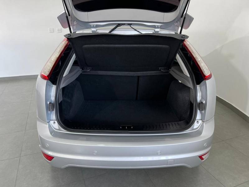 FORD - FOCUS - 2013/2013 - Prata - R$ 57.900,00