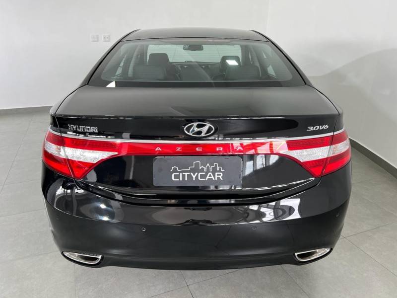 HYUNDAI - AZERA - 2012/2013 - Preta - R$ 73.900,00