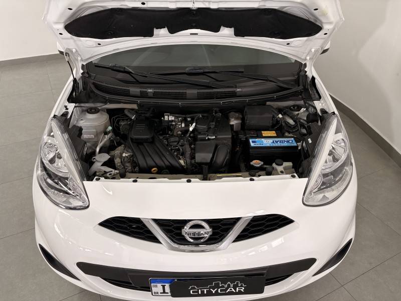 NISSAN - MARCH - 2017/2018 - Branca - R$ 49.900,00