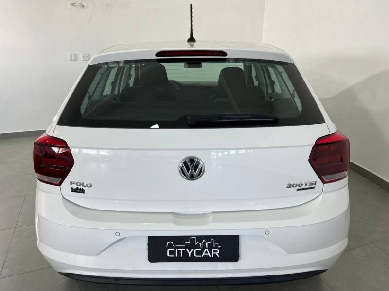 VOLKSWAGEN - POLO - 2018/2018 - Branca - R$ 75.900,00