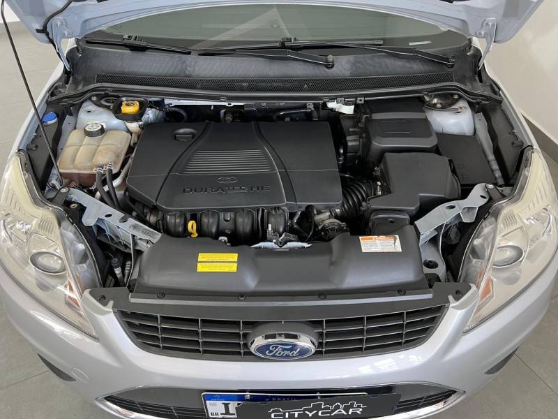 FORD - FOCUS - 2013/2013 - Prata - R$ 57.900,00