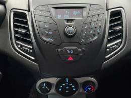 FORD - FIESTA - 2016/2017 - Preta - R$ 56.900,00