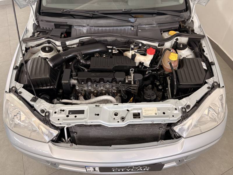 CHEVROLET - CORSA - 2011/2012 - Prata - R$ 35.900,00