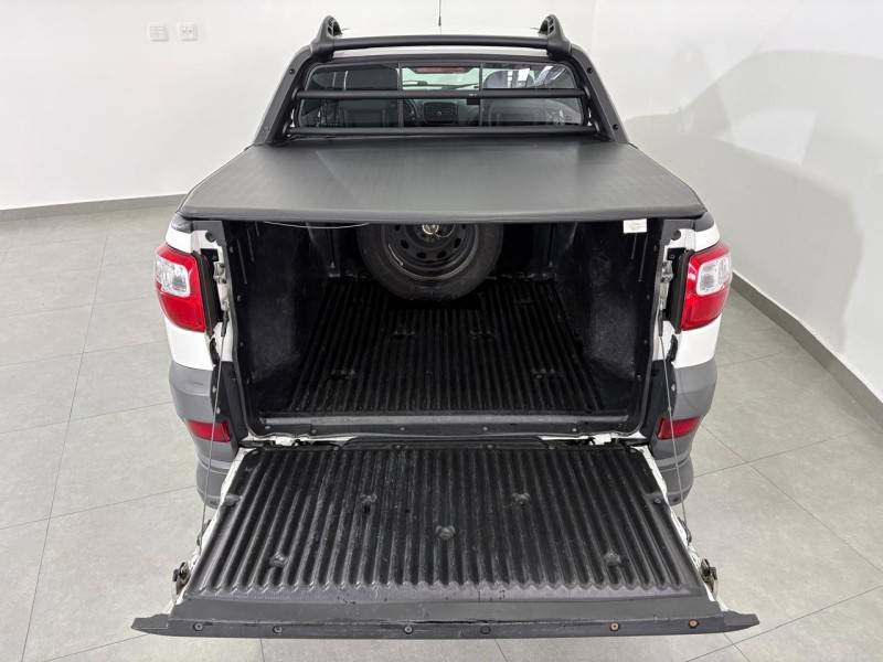 FIAT - STRADA - 2018/2019 - Branca - R$ 75.900,00