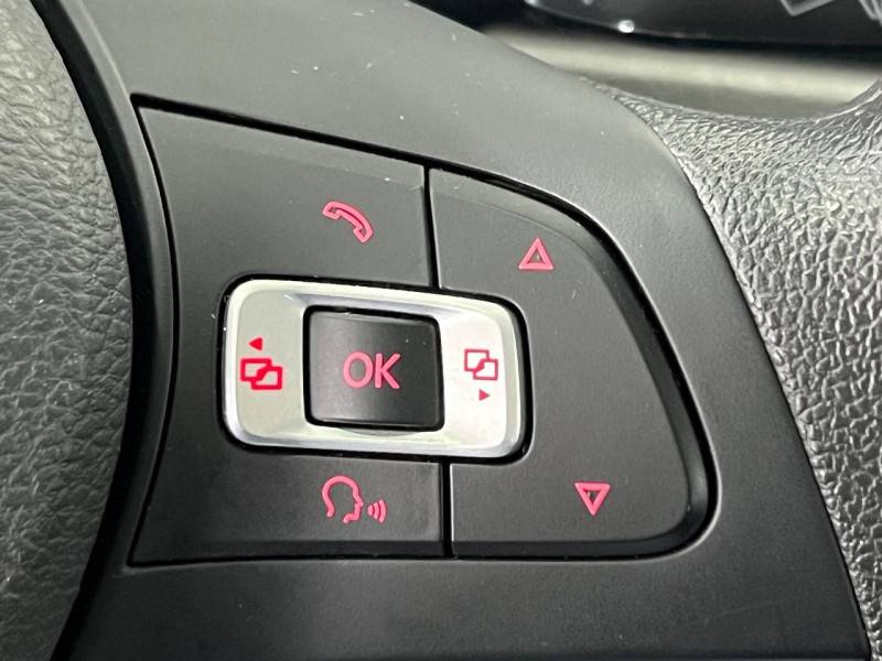 VOLKSWAGEN - POLO - 2018/2018 - Branca - R$ 74.900,00