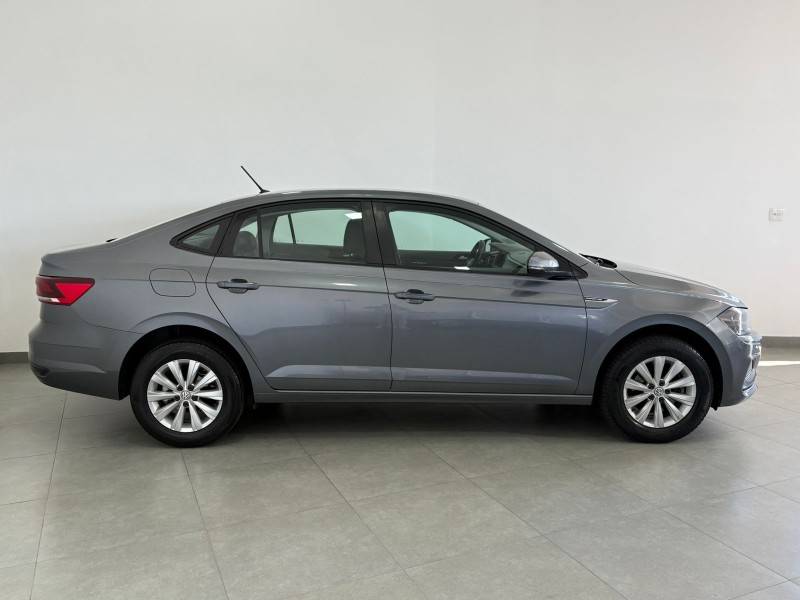 VOLKSWAGEN - VIRTUS - 2018/2019 - Cinza - R$ 73.900,00