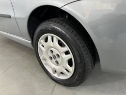 FIAT - PALIO - 2006/2007 - Cinza - R$ 28.900,00