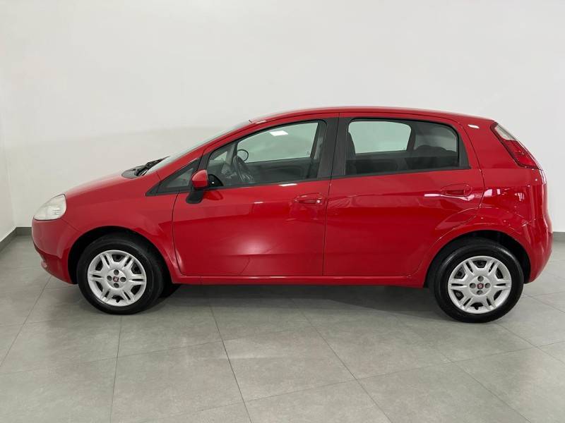 FIAT - PUNTO - 2012/2012 - Vermelha - R$ 37.900,00