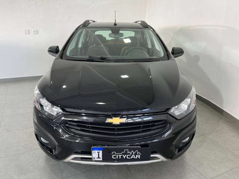 CHEVROLET - ONIX - 2016/2017 - Preta - R$ 67.900,00