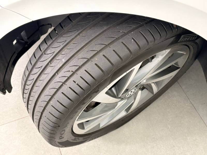 VOLKSWAGEN - POLO - 2018/2019 - Branca - R$ 83.900,00