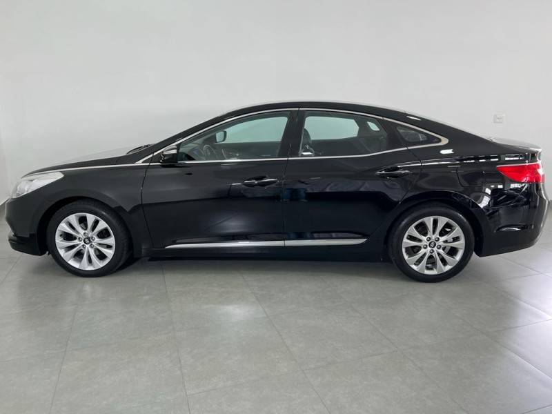 HYUNDAI - AZERA - 2012/2013 - Preta - R$ 73.900,00