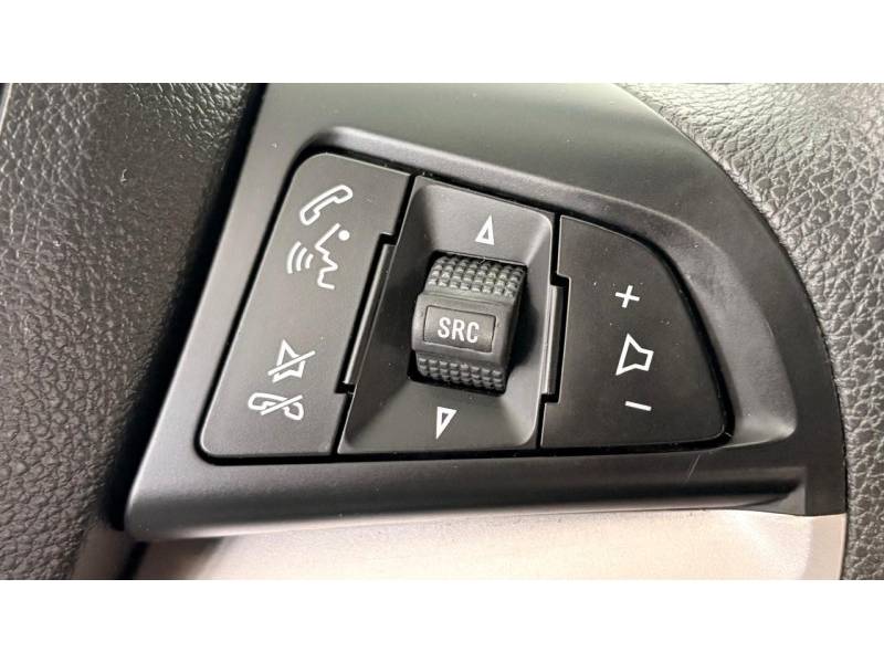 CHEVROLET - ONIX - 2019/2019 - Branca - R$ 60.900,00