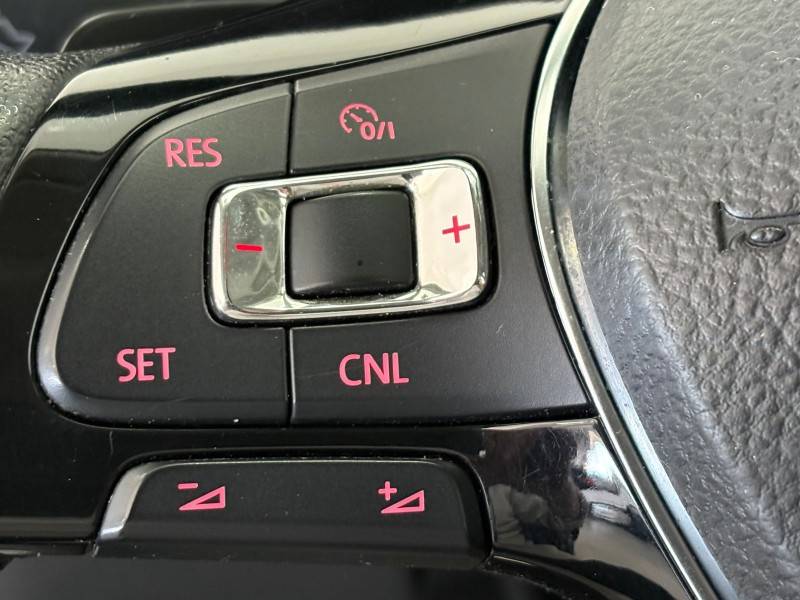 VOLKSWAGEN - VIRTUS - 2018/2019 - Cinza - R$ 73.900,00