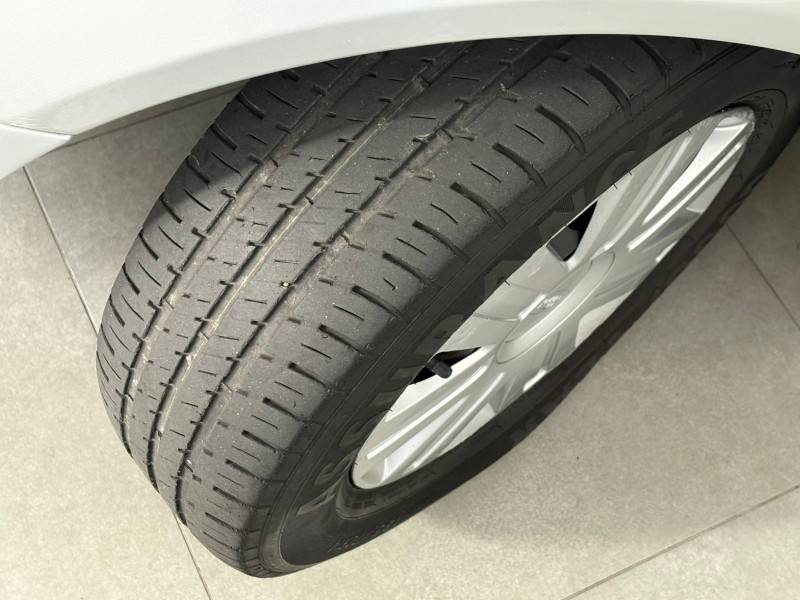 FORD - FOCUS - 2009/2009 - Prata - R$ 30.900,00