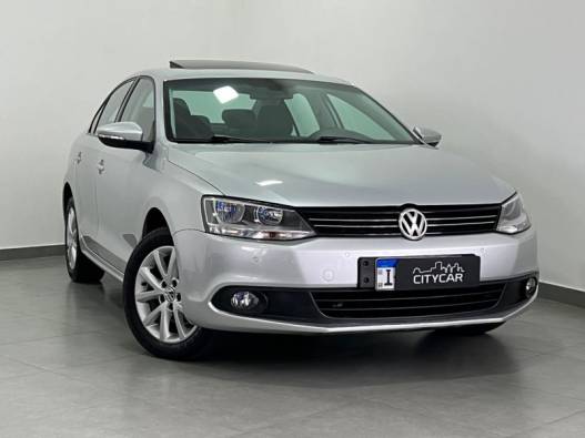 VOLKSWAGEN - JETTA - 2011/2012 - Prata - R$ 61.900,00