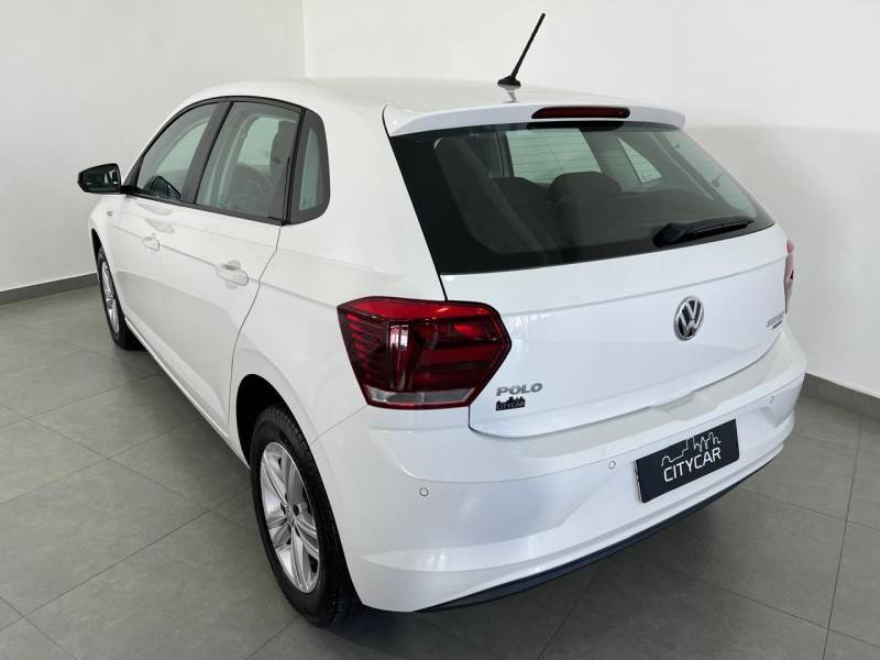 VOLKSWAGEN - POLO - 2018/2018 - Branca - R$ 75.900,00