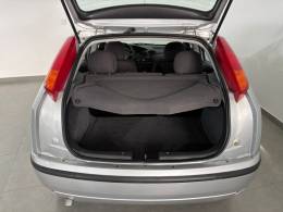 FORD - FOCUS - 2009/2009 - Prata - R$ 30.900,00