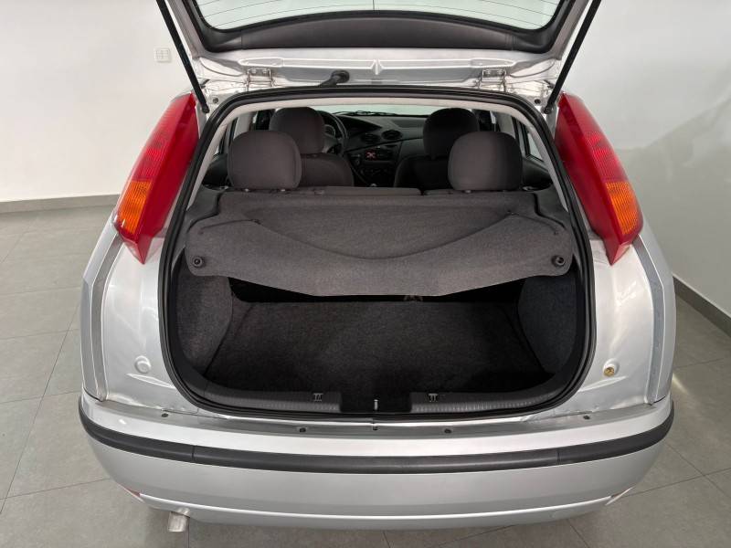 FORD - FOCUS - 2009/2009 - Prata - R$ 30.900,00