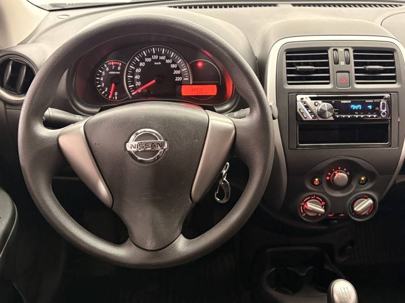 NISSAN - MARCH - 2017/2018 - Branca - R$ 49.900,00