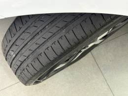 CHEVROLET - ONIX - 2017/2018 - Branca - R$ 68.900,00