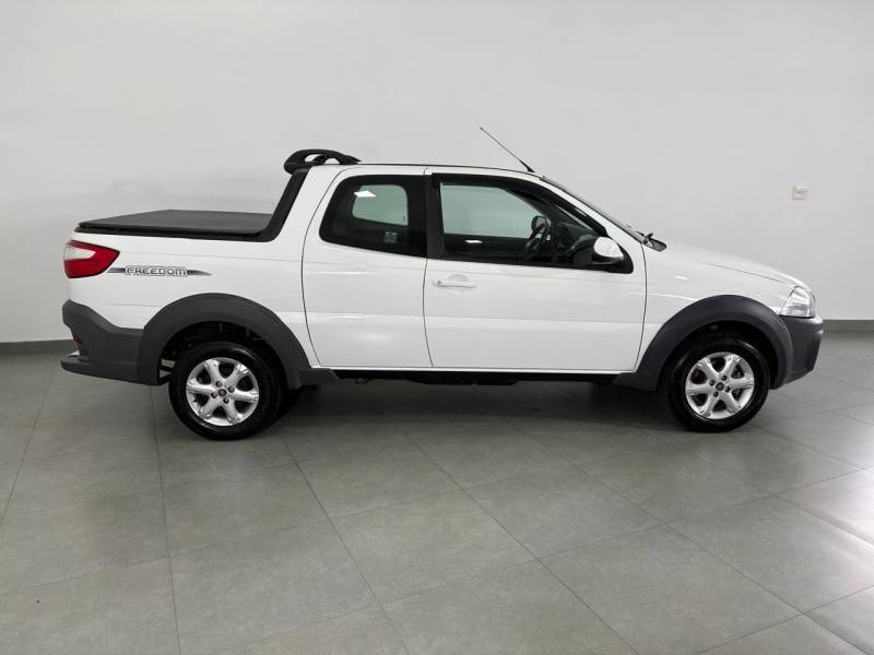 FIAT - STRADA - 2018/2019 - Branca - R$ 75.900,00