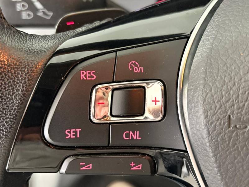 VOLKSWAGEN - T-CROSS - 2019/2020 - Prata - R$ 96.900,00