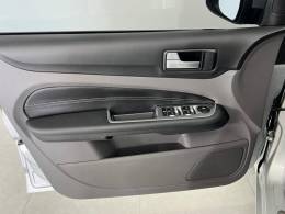 FORD - FOCUS - 2013/2013 - Prata - R$ 57.900,00