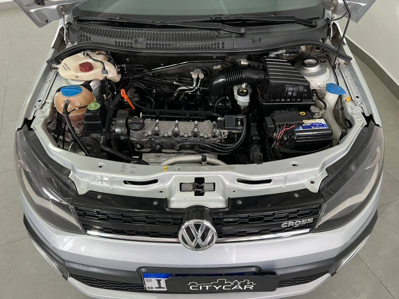 VOLKSWAGEN - SAVEIRO - 2013/2014 - Prata - R$ 65.900,00