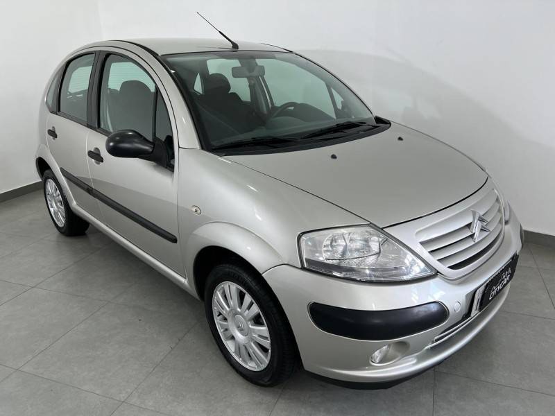 CITROËN - C3 - 2007/2008 - Prata - R$ 24.900,00