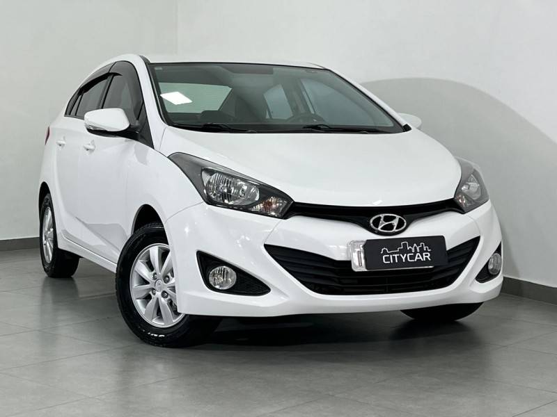 HYUNDAI - HB20S - 2015/2015 - Branca - R$ 55.900,00