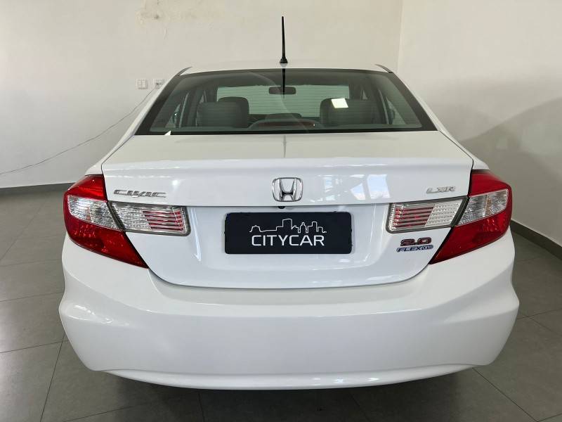 HONDA - CIVIC - 2014/2015 - Branca - R$ 76.900,00