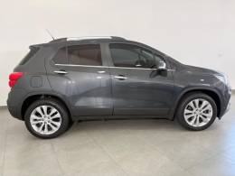 CHEVROLET - TRACKER - 2017/2018 - Cinza - R$ 90.900,00