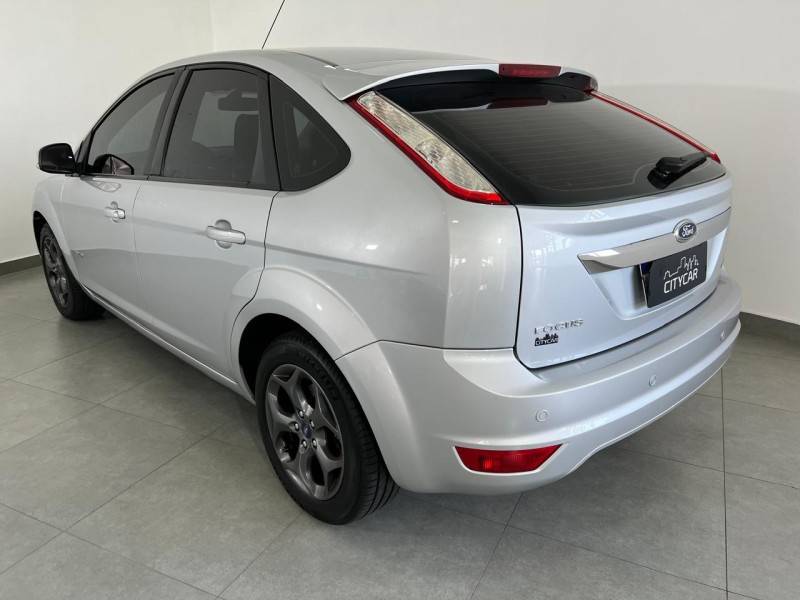 FORD - FOCUS - 2013/2013 - Prata - R$ 57.900,00