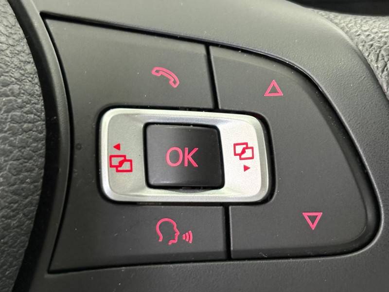 VOLKSWAGEN - POLO - 2023/2023 - Cinza - R$ 79.900,00