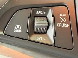 CHEVROLET - TRACKER - 2017/2018 - Cinza - R$ 90.900,00