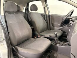 CHEVROLET - CORSA - 2011/2012 - Prata - R$ 35.900,00