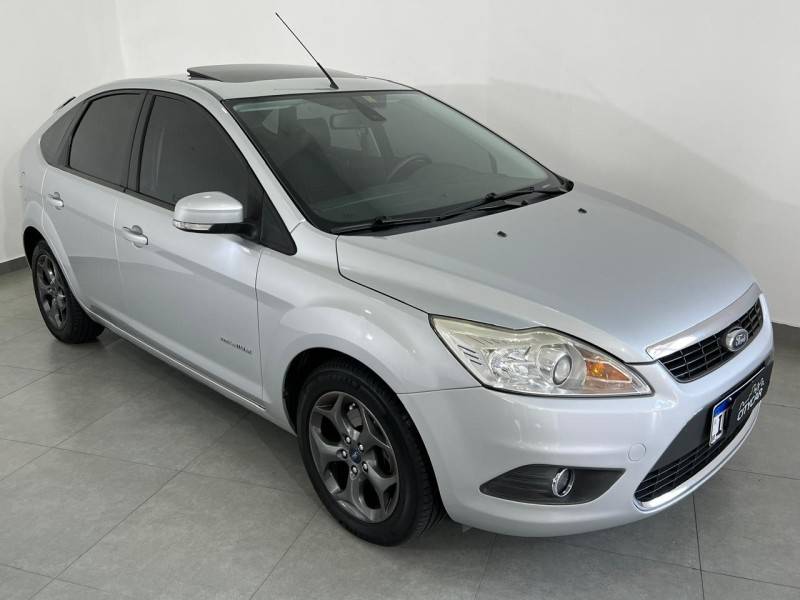 FORD - FOCUS - 2013/2013 - Prata - R$ 57.900,00