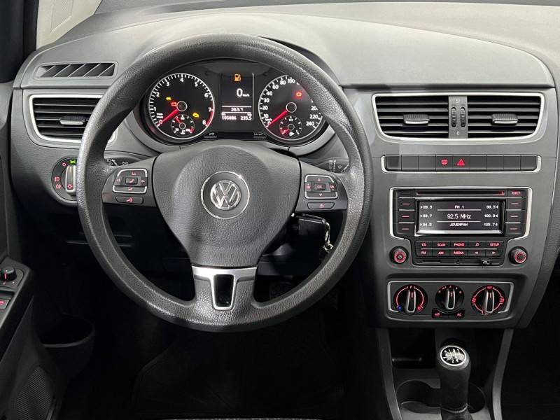 VOLKSWAGEN - FOX - 2014/2014 - Prata - R$ 46.900,00