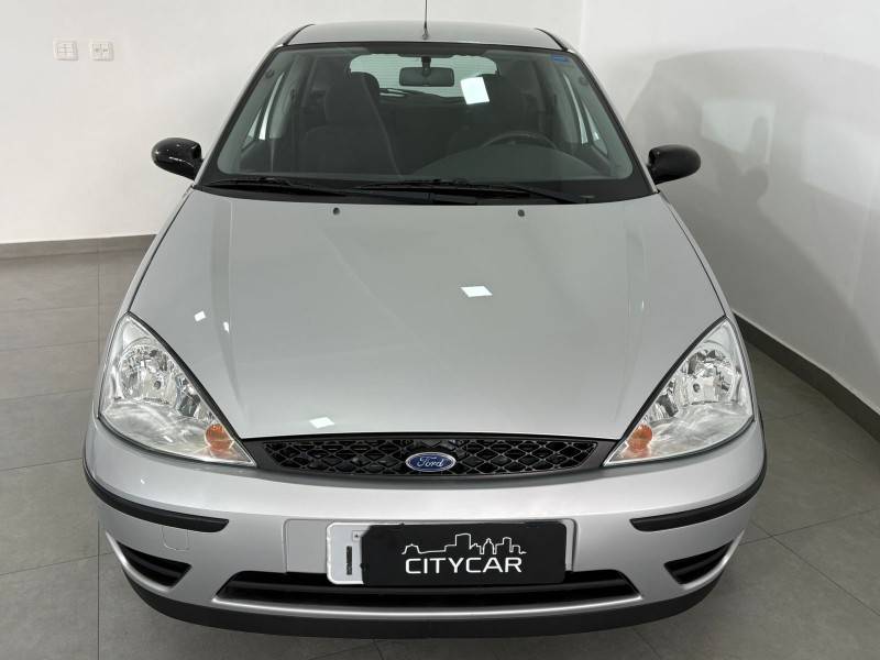 FORD - FOCUS - 2009/2009 - Prata - R$ 30.900,00