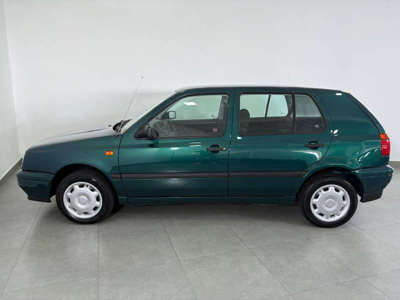 VOLKSWAGEN - GOLF - 1995/1995 - Verde - R$ 29.900,00