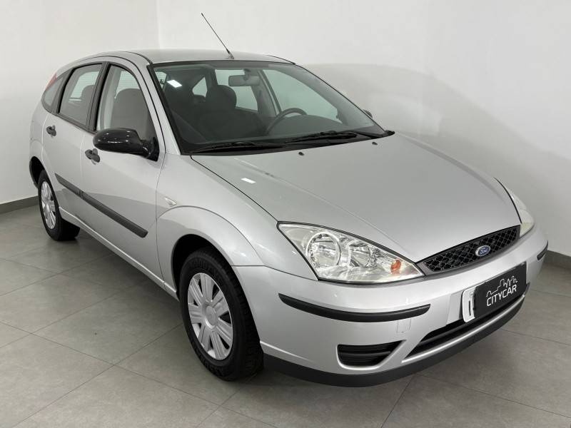 FORD - FOCUS - 2009/2009 - Prata - R$ 30.900,00