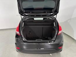 FORD - FIESTA - 2016/2017 - Preta - R$ 56.900,00