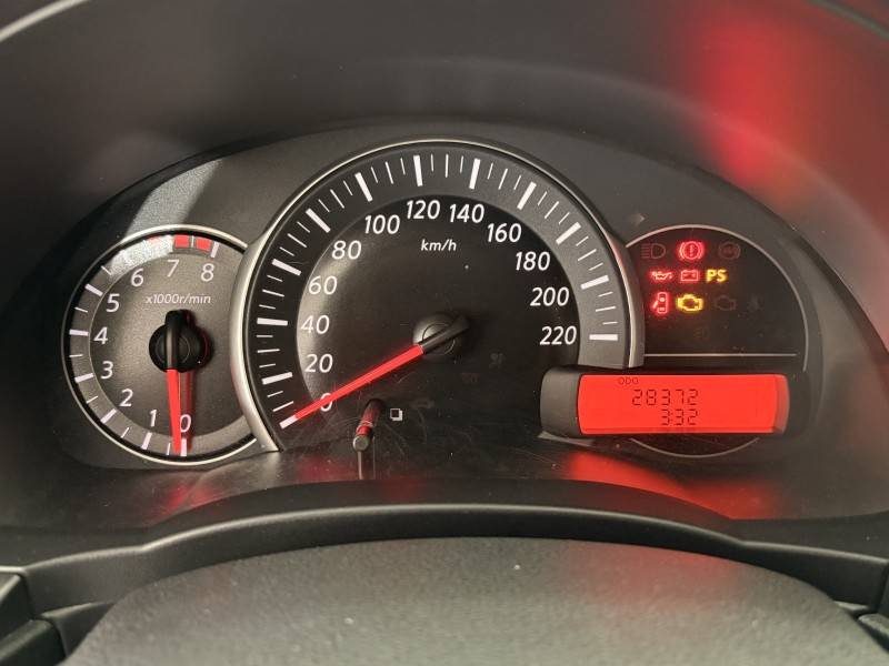 NISSAN - MARCH - 2017/2018 - Branca - R$ 49.900,00