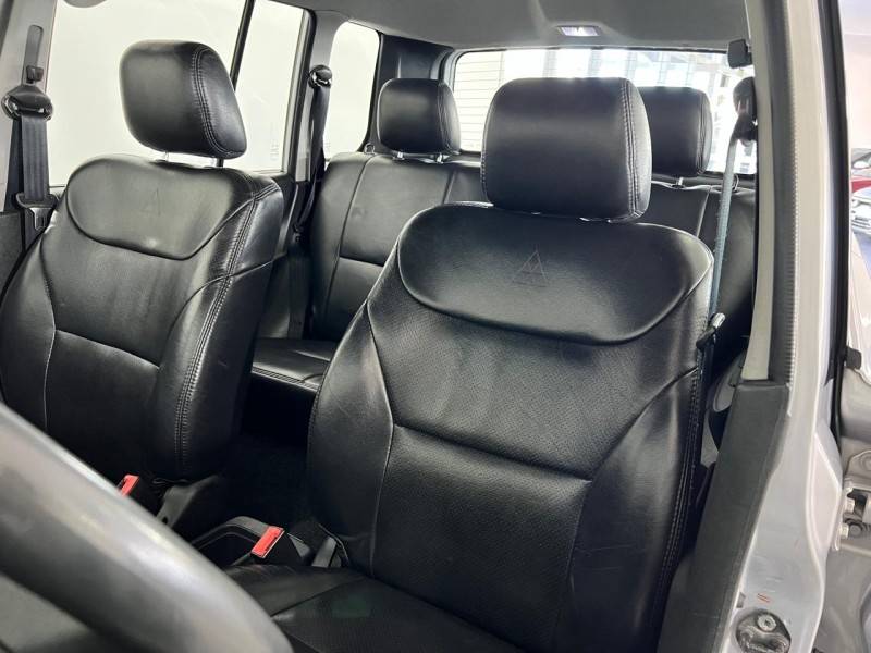 MITSUBISHI - PAJERO TR4 - 2011/2011 - Prata - R$ 63.900,00