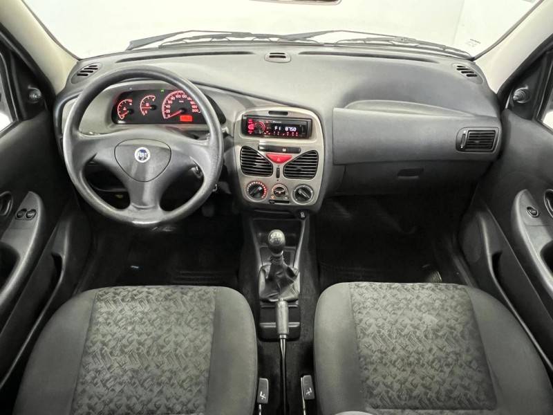 FIAT - PALIO - 2006/2007 - Cinza - R$ 28.900,00