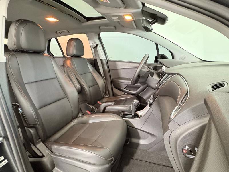 CHEVROLET - TRACKER - 2017/2018 - Cinza - R$ 90.900,00