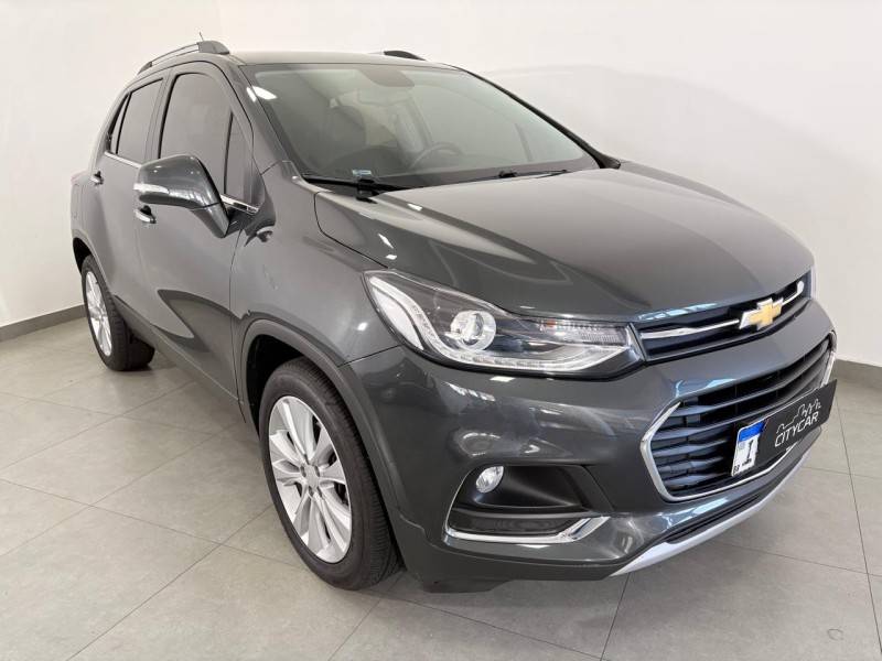 CHEVROLET - TRACKER - 2017/2018 - Cinza - R$ 90.900,00