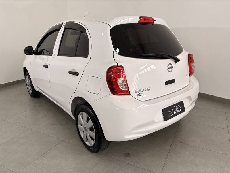 NISSAN - MARCH - 2017/2018 - Branca - R$ 49.900,00