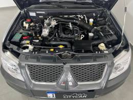 MITSUBISHI - PAJERO TR4 - 2012/2013 - Cinza - R$ 66.900,00